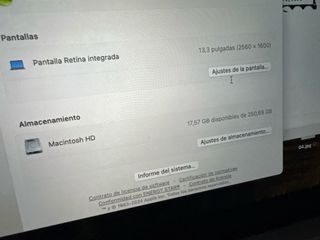 MacBook Pro 13” (2018) – i5 Quad Core · 8 GB RAM ·