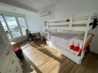 Piso en puerto Marina, primera linea de playa