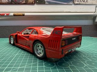 Maqueta Ferrari F40 1:18 Burago