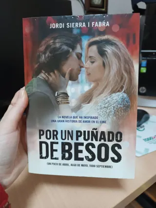 Por un puñado de besos: Un poco de abril, algo ...