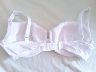 Soutien-gorge Avon 90D rembourré et armaturé