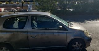 Toyota Yaris 2004 AVERIADO