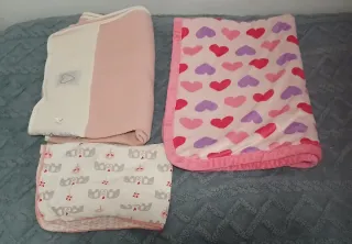 Mini Cuna Rosa con Mosquitera