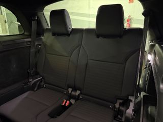 Land Rover Discovery 3.0D I6 249 PS R-Dynamic S AWD Auto