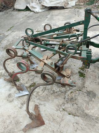 CULTIVADOR DE 9 BRAZOS