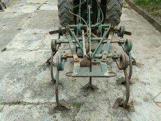 CULTIVADOR DE 9 BRAZOS