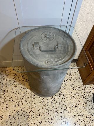 Mesita auxiliar bidon industrial metal cristal