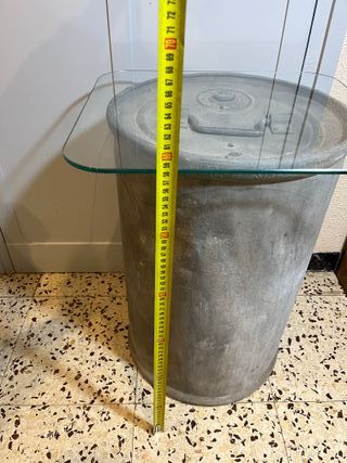 Mesita auxiliar bidon industrial metal cristal