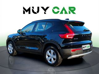 Volvo XC40 T2 Momentum Core 95 kW (129 CV)