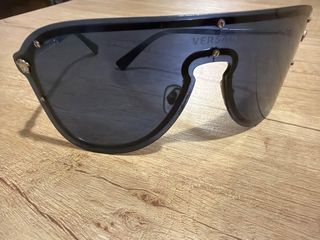 Gafas Versace.