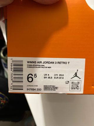 Zapatillas Jordan 3 Retro Beige y Naranja