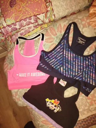 3 Tops  talla 9/10 años