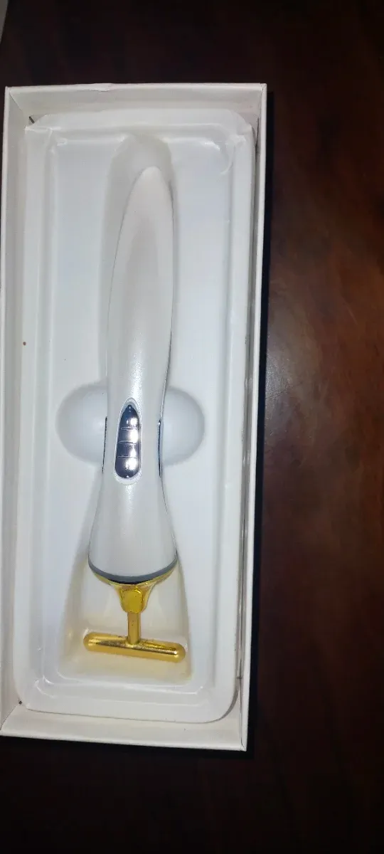 Masajeador Facial T-Bar Dorado y Blanco