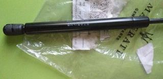 Maserati resortes para capó.