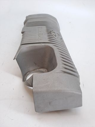 TAPA MOTOR TOYOTA YARIS (4)