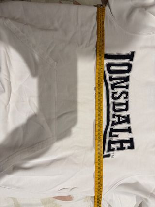 Lote tres sudaderas con capucha lonsdale everlast