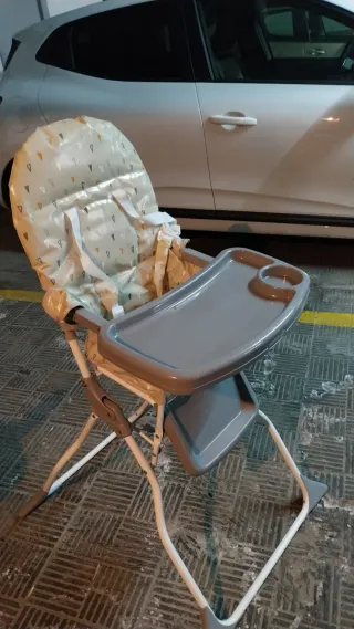 Silla de bebé plegable(trona).