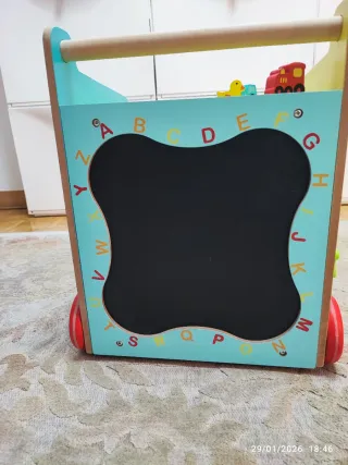 Andador de madera para bebés