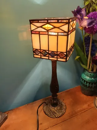 Lámpara de mesa / escritorio en Tiffany