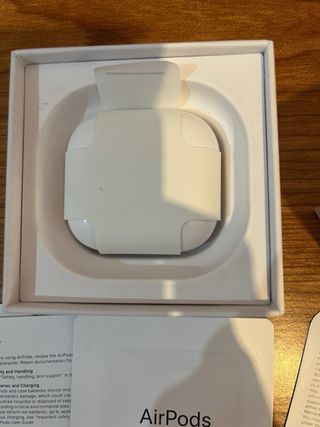 AirPods 4 con Cancelación Activa de Ruido