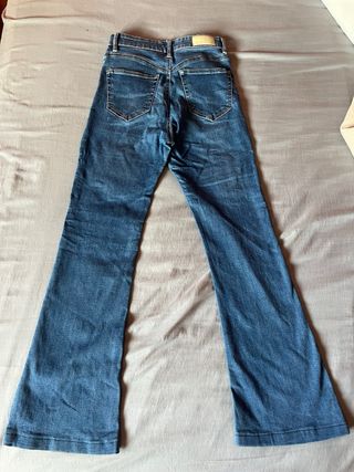 Pantalón Vaquero de campana Pull&Bear Mujer