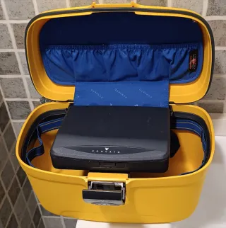 Neceser de viaje rígido Roncato