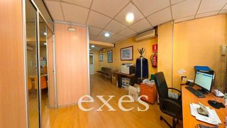 Local comercial en venta en Navas en Barcelona