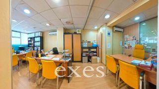 Local comercial en venta en Navas en Barcelona