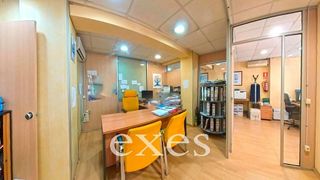 Local comercial en venta en Navas en Barcelona