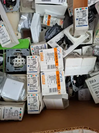 Lote material electricidad