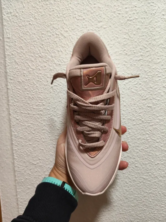 T39 Nike A' ONE  Oro Blanco