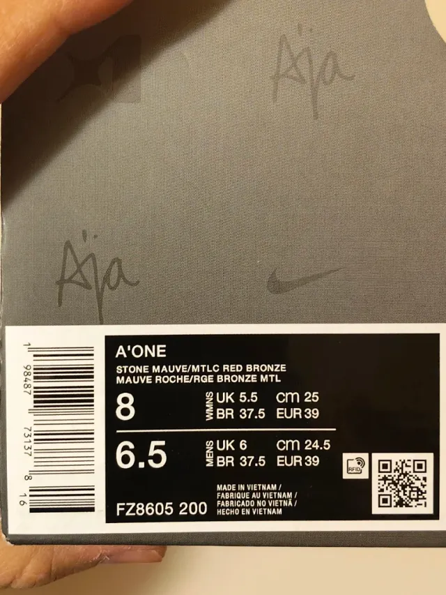 T39 Nike A' ONE  Oro Blanco