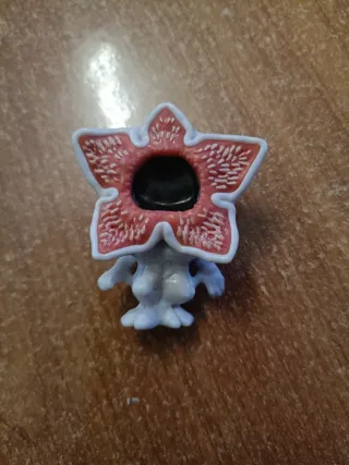Funko demogorgon strangers things. Kinder joy