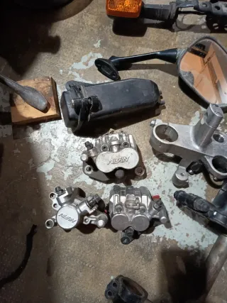 Despiece varios honda Suzuki 125 250 400