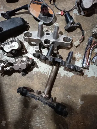 Despiece varios honda Suzuki 125 250 400