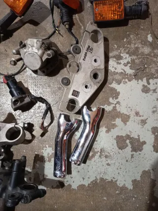 Despiece varios honda Suzuki 125 250 400