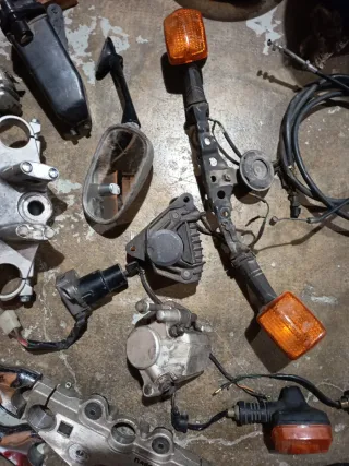 Despiece varios honda Suzuki 125 250 400