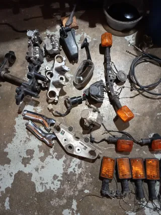 Despiece varios honda Suzuki 125 250 400