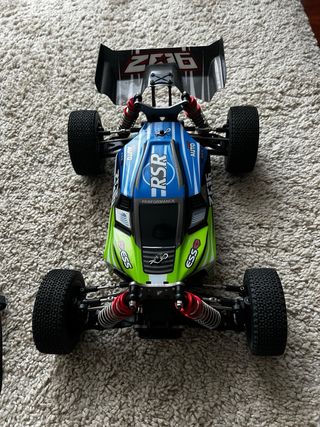 Buggy RC WLtoys 144001 4WD