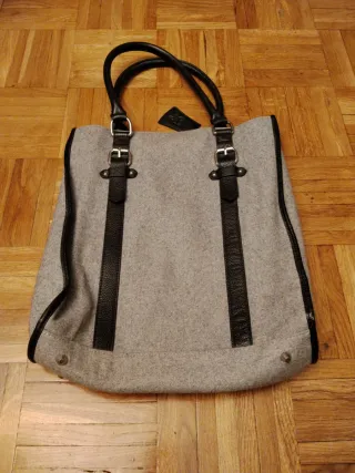 Bolso pedro del hierro  de fieltro gris y negro