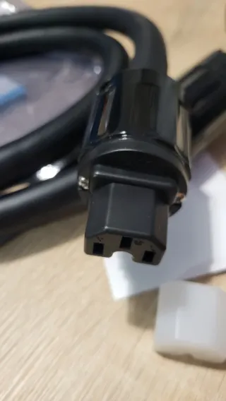 Filtro de Alimentacion y cable Taga Harmony