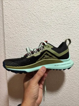 T35,5 Nike Pegasus Trail 4 Azules