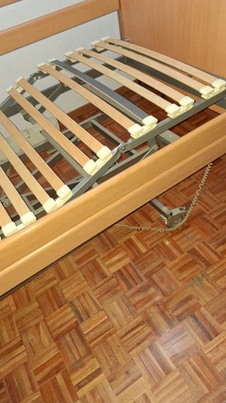 Cama articulada NUEVA con colchón y almohada