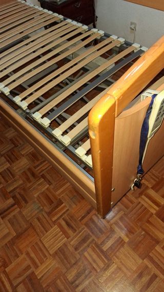 Cama articulada NUEVA con colchón y almohada