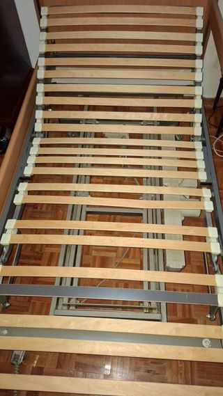 Cama articulada NUEVA con colchón y almohada
