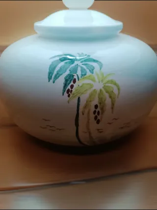 Lámpara de mesa de cerámica palmeras