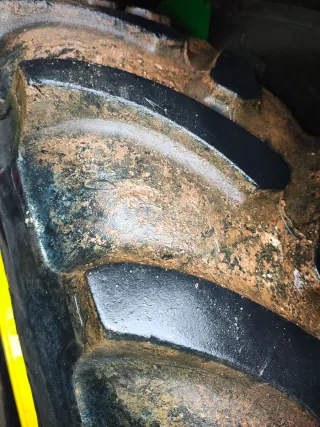 Neumáticos traseros tractor 460/85R34