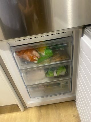 Vendo frigorífico/ nevera bosch como nueva.