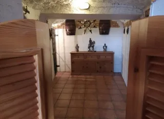 Se vende bajo con bodega, trastero y baño