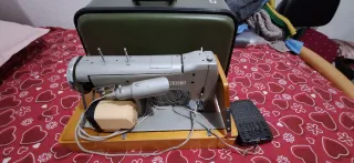 máquina coser Wertheim automática BZ pedal estuche